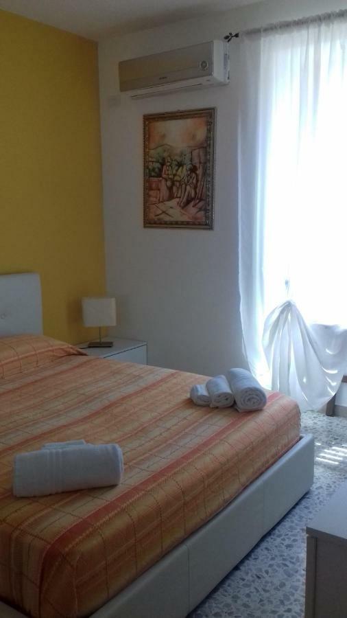 Bed and Breakfast Mistral Minturno Exterior foto